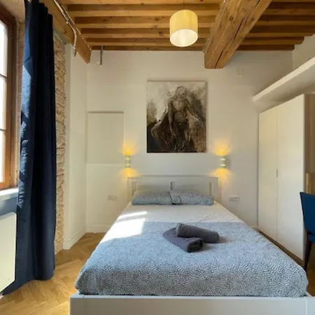 Le Petit St Pierre 2 Pers Valmy Apartment Lyon